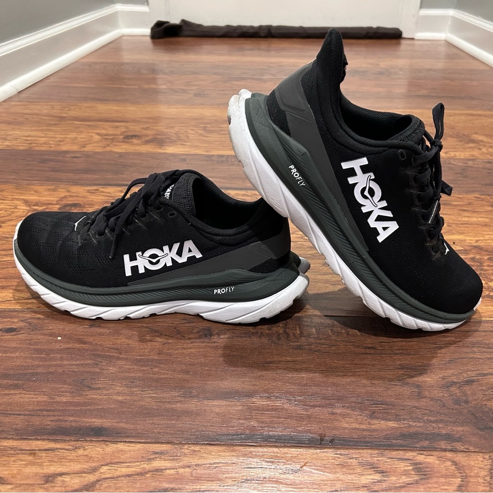 Hoka Mach 4 women’s size 7